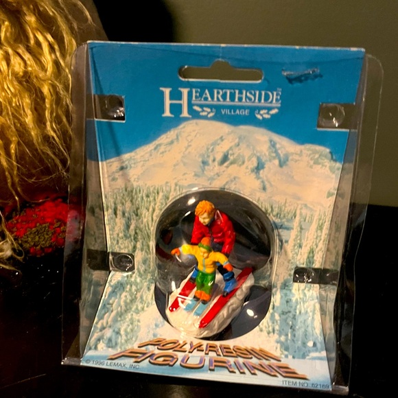 Lemax Other - Lemax adult and child skiers